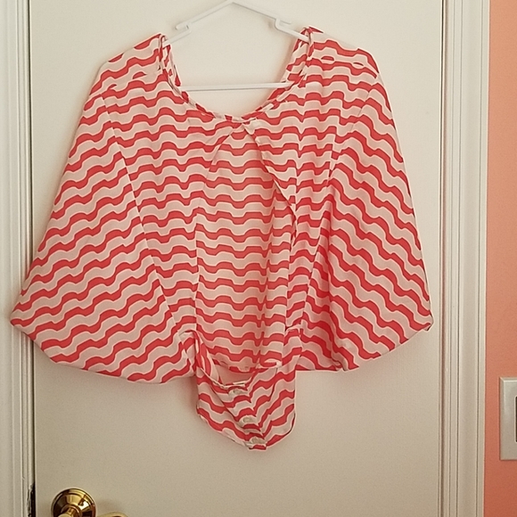 Top - Picture 2 of 3